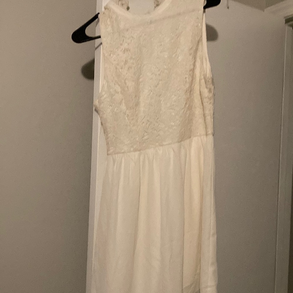 Gorgeous white dress in perfect condition